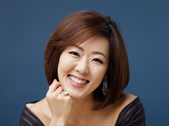 三宅理恵